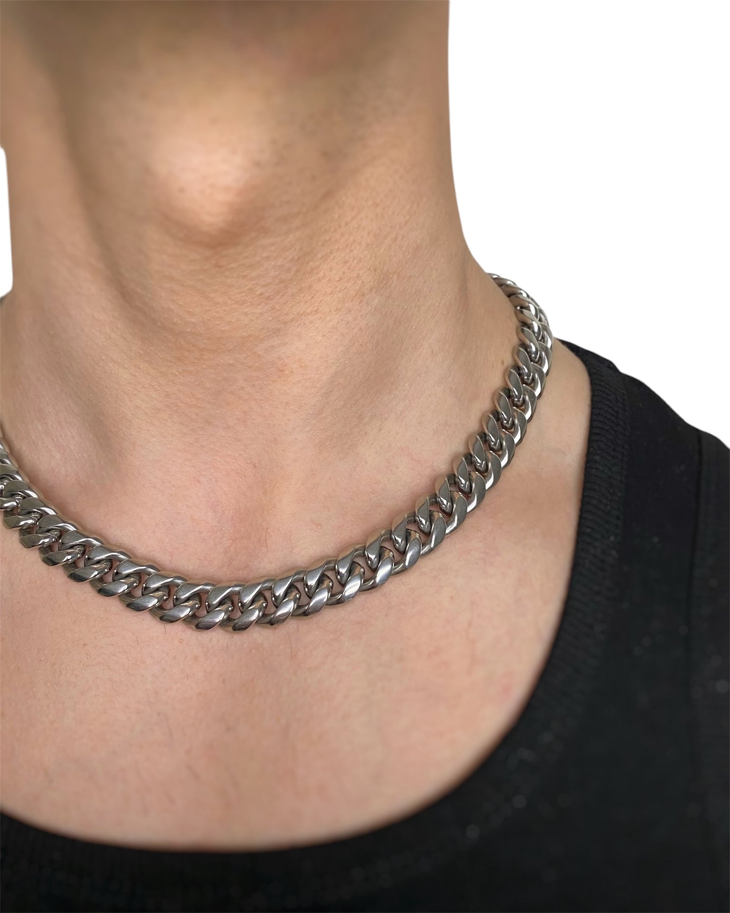 THICK CUBAN CHAIN NECKLACE