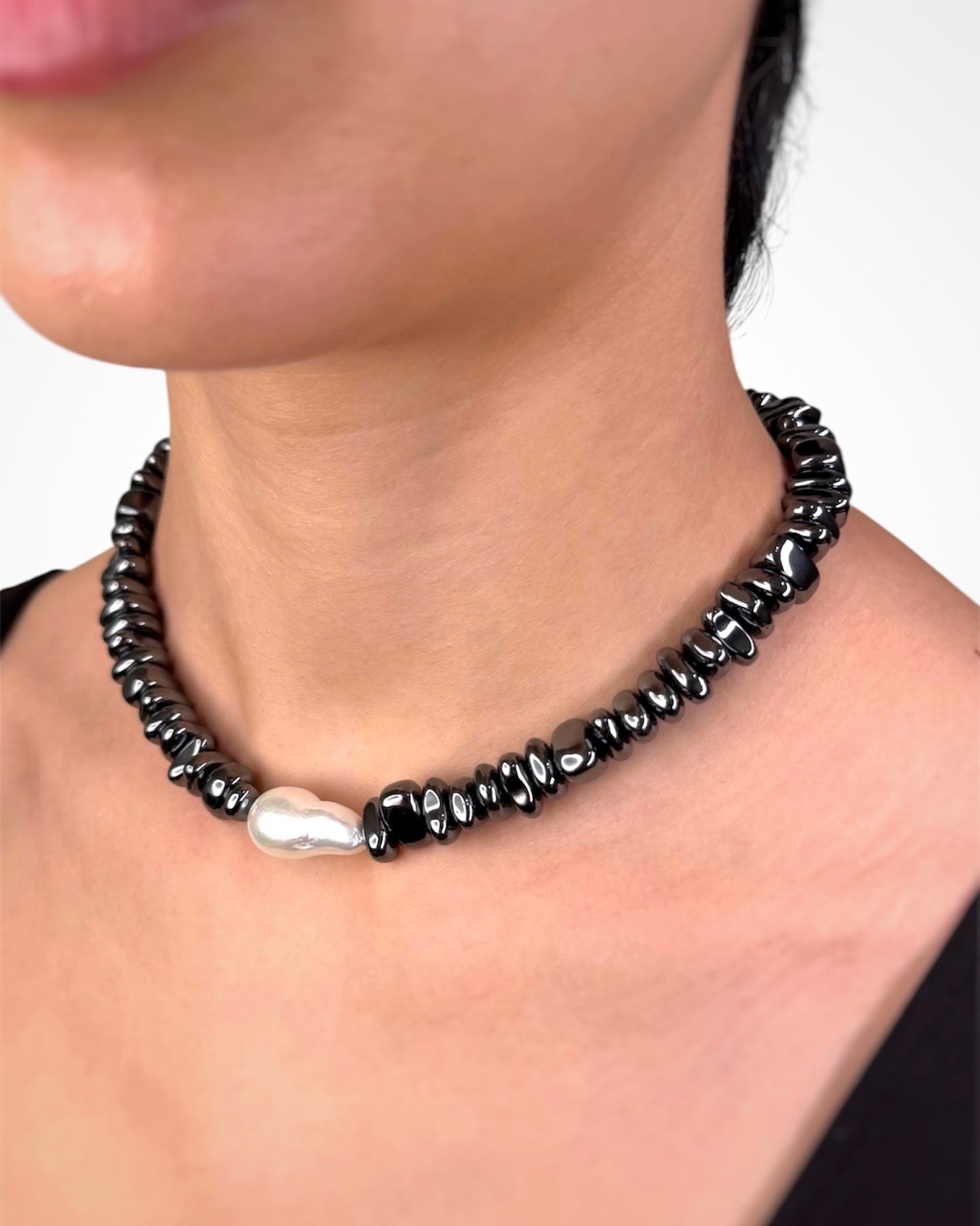 SINGLE STRAND PEARL NECKLACE