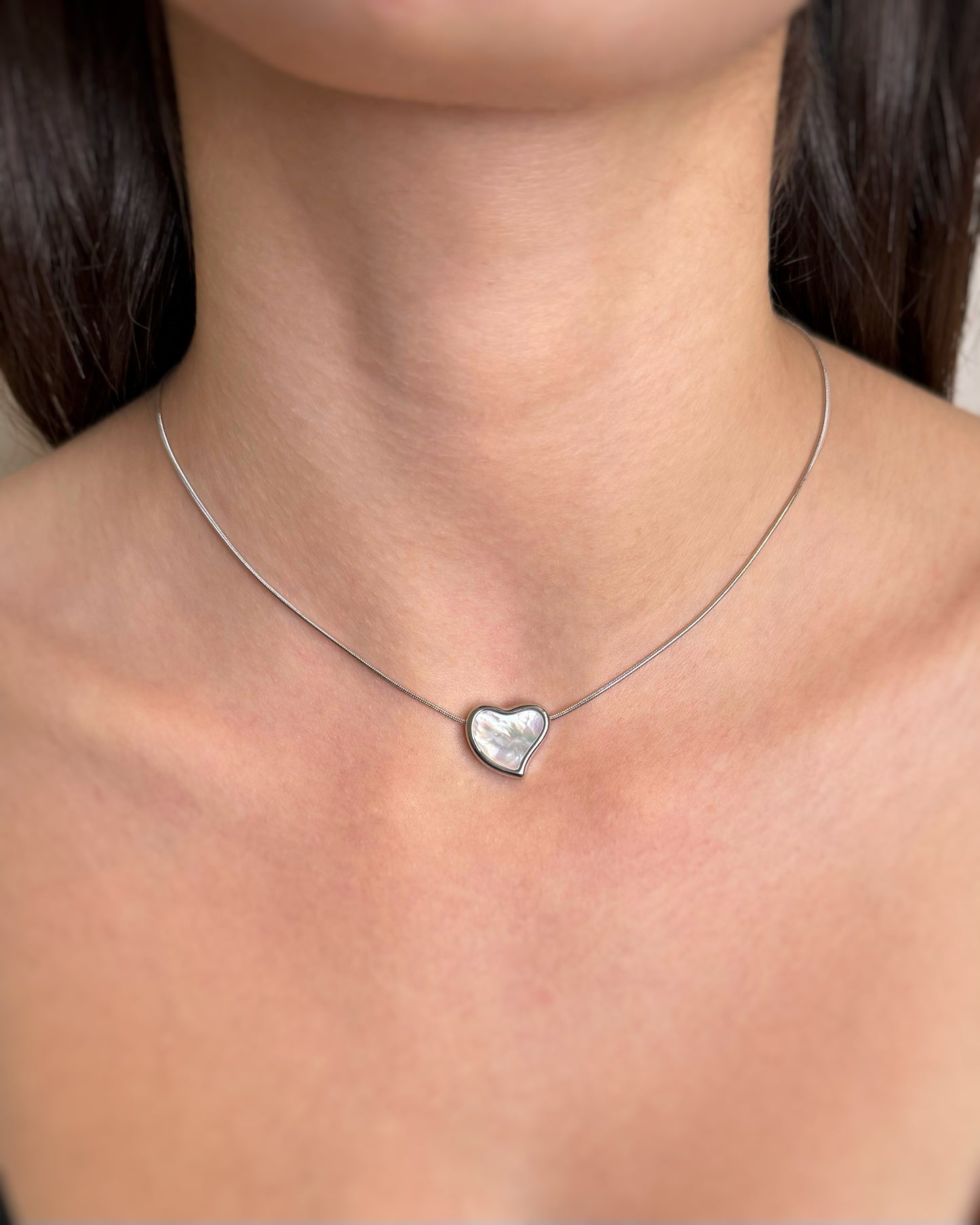 HEART MOTHER-OF-PEARL PENDANT NECKLACE