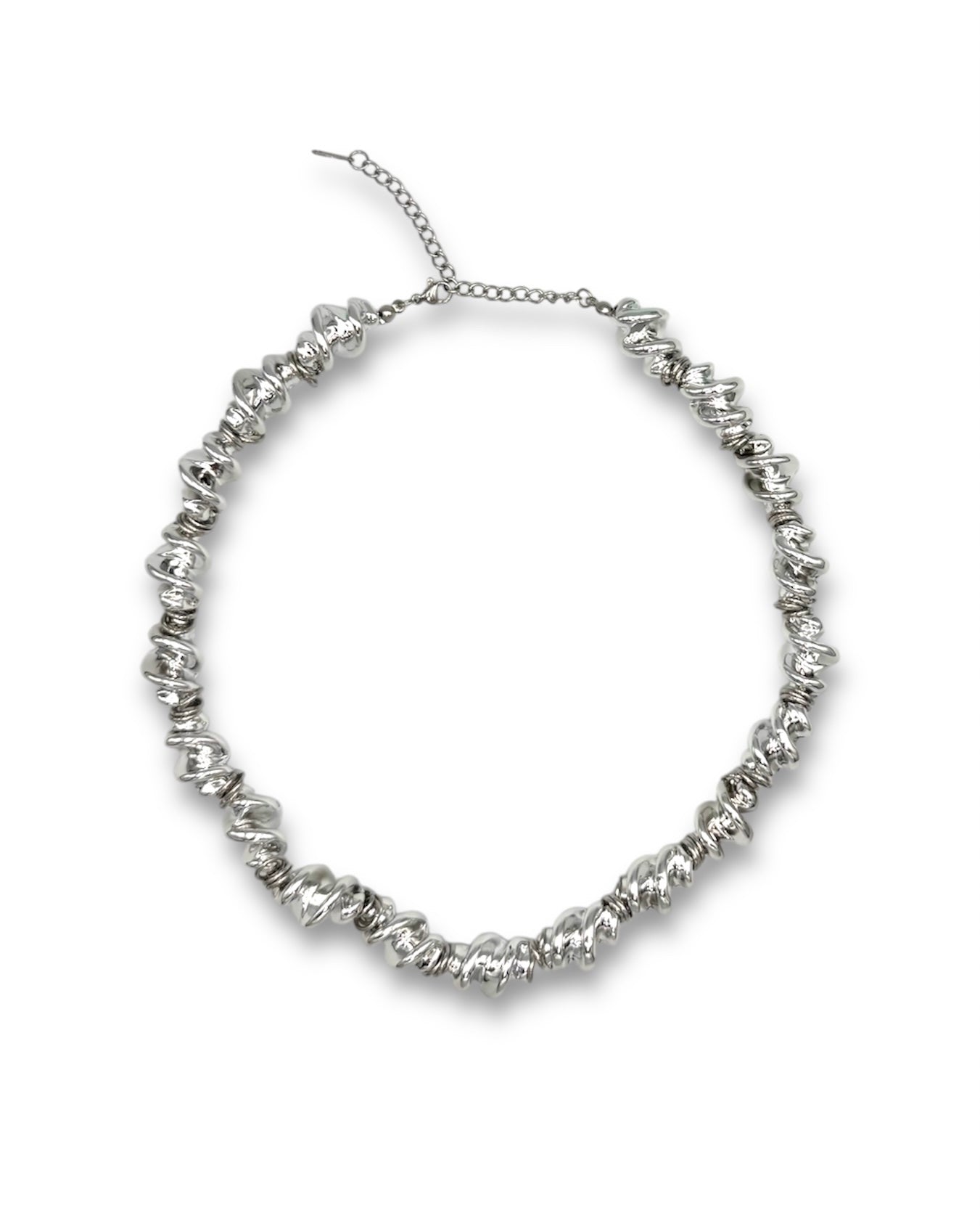 TWISTY RESIN BEAD NECKLACE
