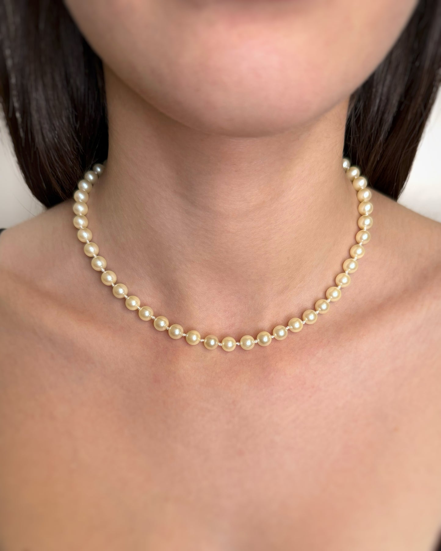 BEIGE PEARL NECKLACE