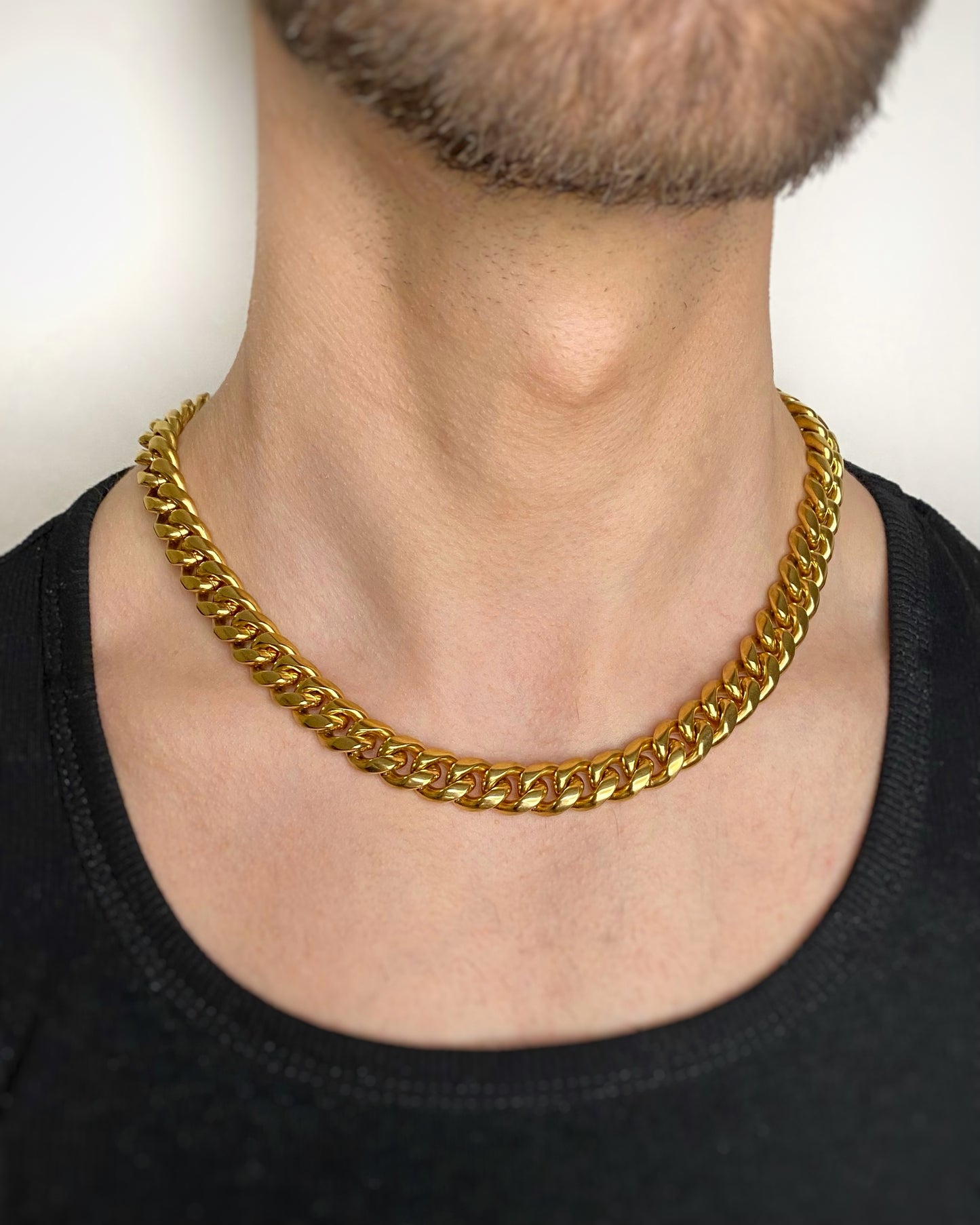 THICK CUBAN GOLD CHAIN NECKLACE