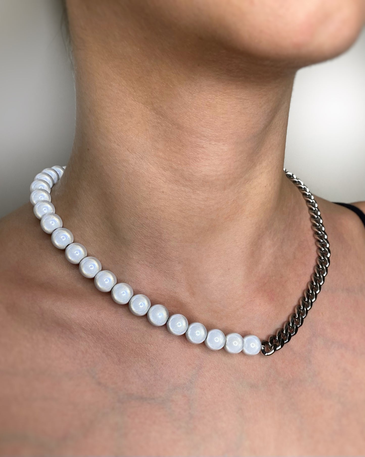 REFLECTIVE PEARL CHAIN NECKLACE FVCKJEWELS