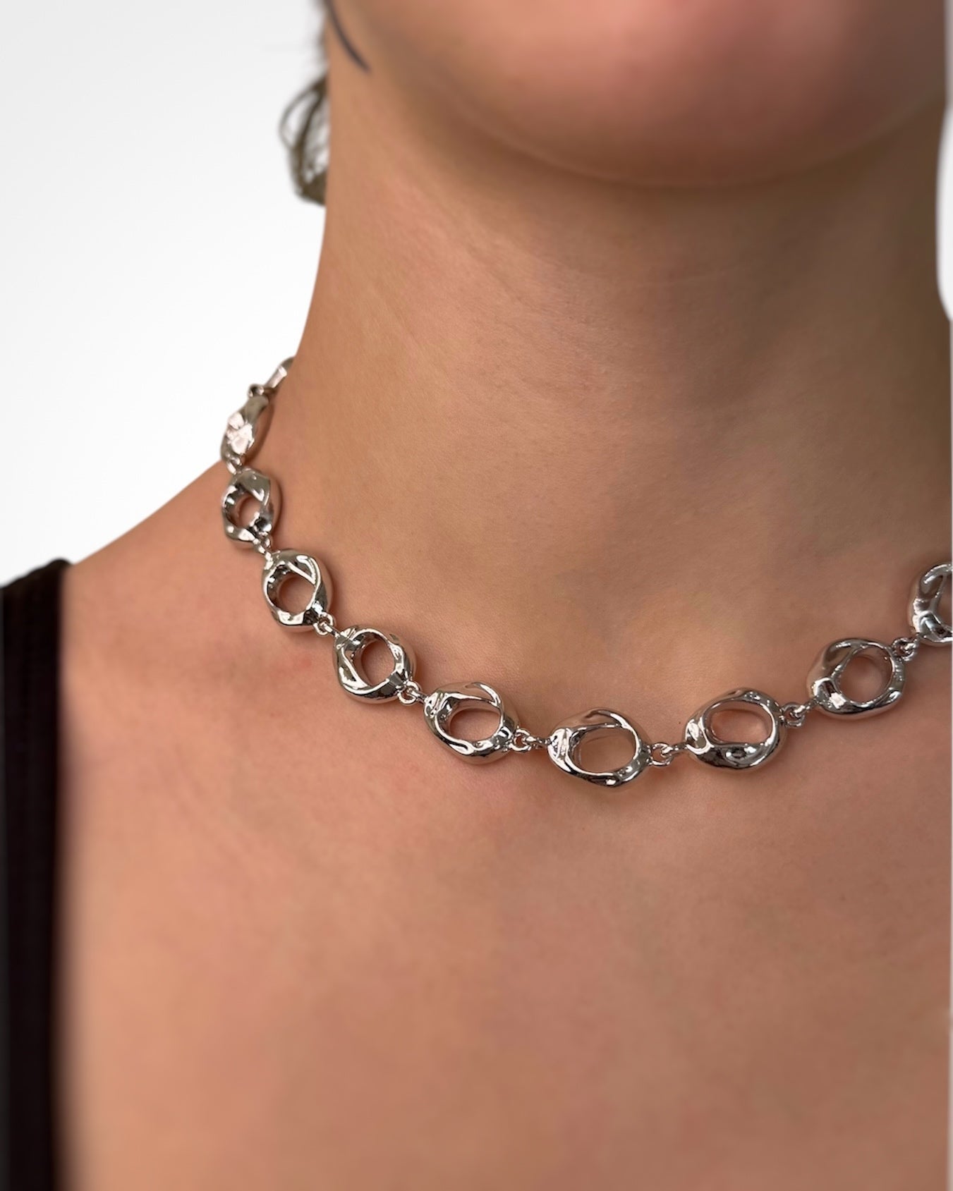 LIQUID LINK NECKLACE